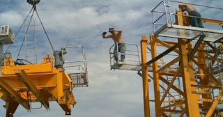 Демонтаж башенного крана в Ленинске-Кузнецком - услуги по демонтажу от Сварной-Лнн от 1532 руб.