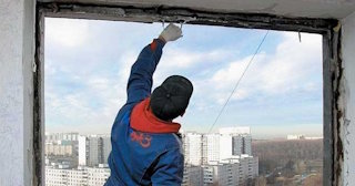 Демонтаж остекления балкона в Ленинске-Кузнецком - цена от 562 руб. - Сварной-Лнн